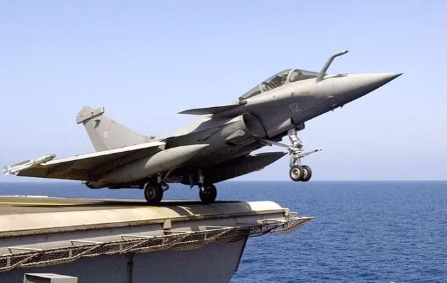Máy bay chiến đấu hải quân 1 chỗ ngồi Rafale-M do Pháp chế tạo Máy bay chiến đấu hải quân 1 chỗ ngồi Rafale-M do Pháp chế tạo