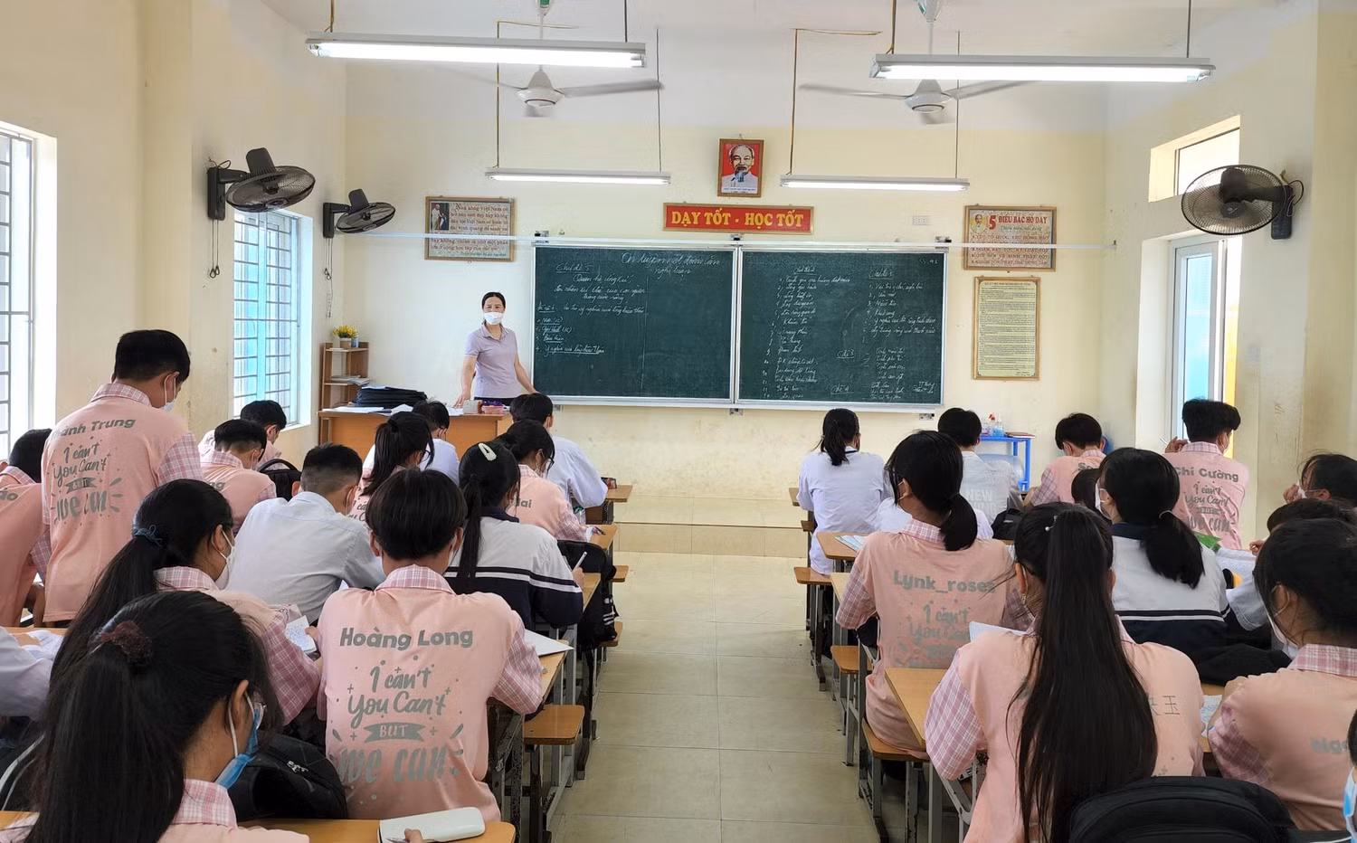 Học sinh Trường Trung học cơ sở Tự Cường sẽ ôn luyện theo 2 đợt (Ảnh: Phạm Linh) Học sinh Trường Trung học cơ sở Tự Cường sẽ ôn luyện theo 2 đợt (Ảnh: Phạm Linh)