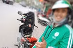 Hè này bị cắt hợp đồng, tôi bỏ dạy về chạy xe ôm