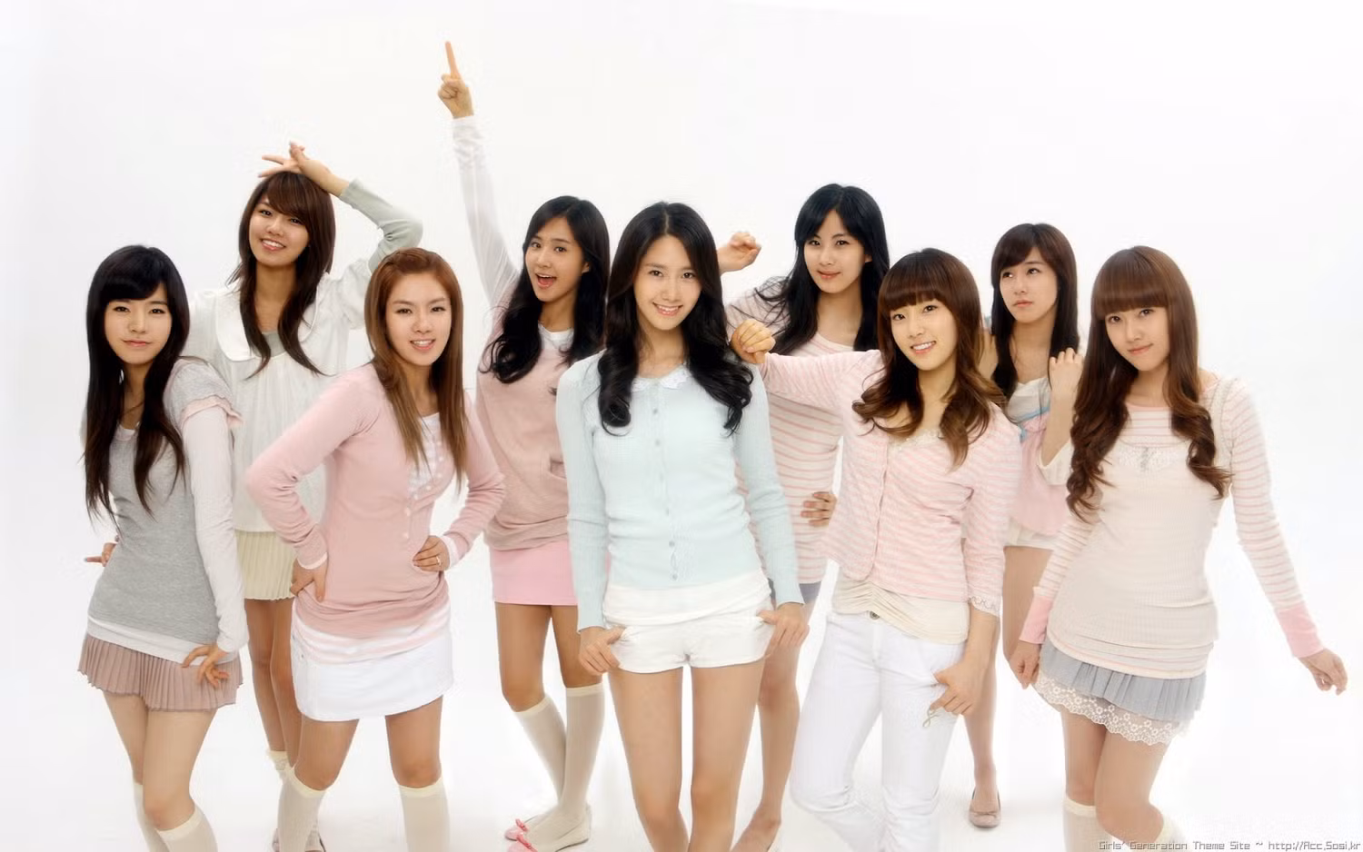 Nhóm SNSD đầy đủ với 9 thành viên