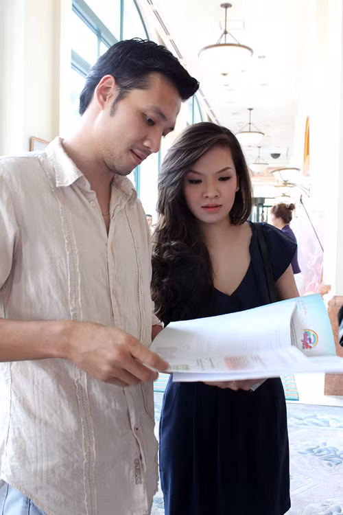 Đan Lê thon gọn sau 2 tháng sinh con ảnh 2 Chiều qua