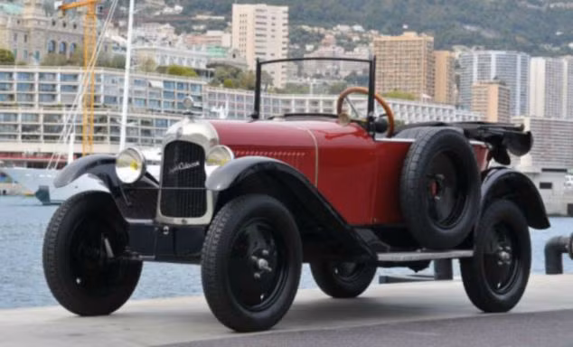 Chiếc Citroën 5 HP torpédo Trèfle đời 1925 cổ điển có giá từ 12.000 đến 15.000 bảng Anh.