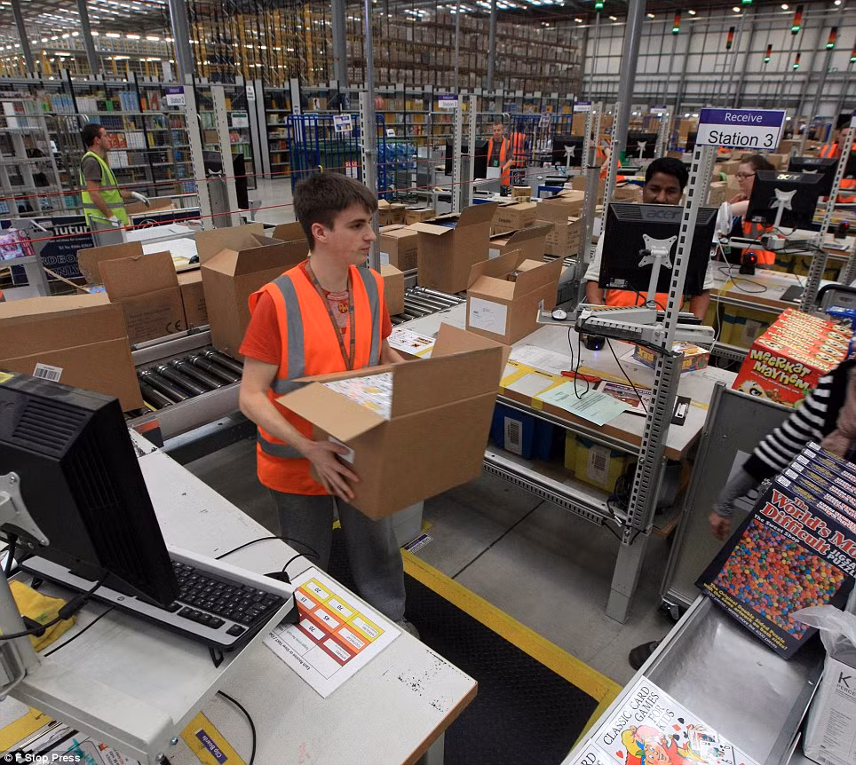 Năm ngoái, Amazon đã nhận được 3 triệu đơn hàng trong 2 ngày giảm giá này. Riêng ngày thứ Hai Cyber năm ngoái, hãng bán được 2,1 triệu sản phẩm.