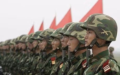 Quân đội Trung Quốc. Ảnh Reuters