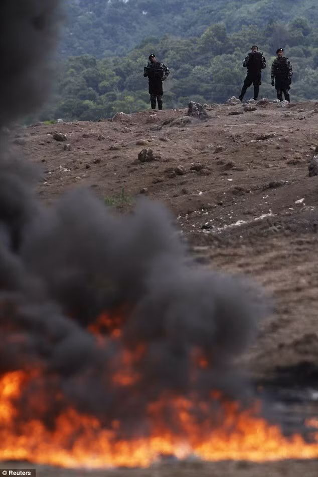 Các băng nhóm tội phạm Trung Mỹ cũng lợi dụng Panama để buôn bán ma túy từ Nam Mỹ sang Mỹ và châu Âu.