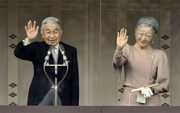 Nhật hoàng Akihito (78 tuổi) và Hoàng hậu Michiko (78 tuổi) Nhật hoàng Akihito (78 tuổi) và Hoàng hậu Michiko (78 tuổi)