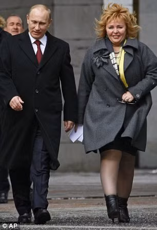 Vợ chồng Tổng thống Putin đi bầu cử hôm 4/3/2012. Vợ chồng Tổng thống Putin đi bầu cử hôm 4/3/2012.