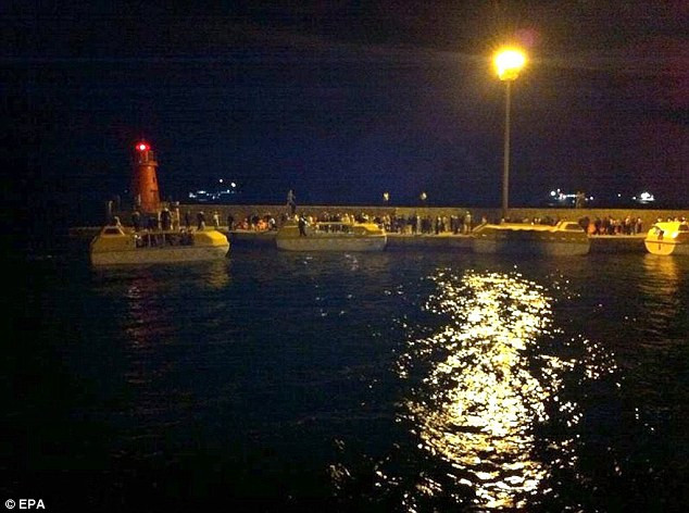Costa Concordia là một trong những chiếc du thuyền lớn nhất trong số những chiếc Costa. Giá vé của nó từ 400-12.000 bảng/người. Costa Concordia là một trong những chiếc du thuyền lớn nhất trong số những chiếc Costa. Giá vé của nó từ 400-12.000 bảng/người.
