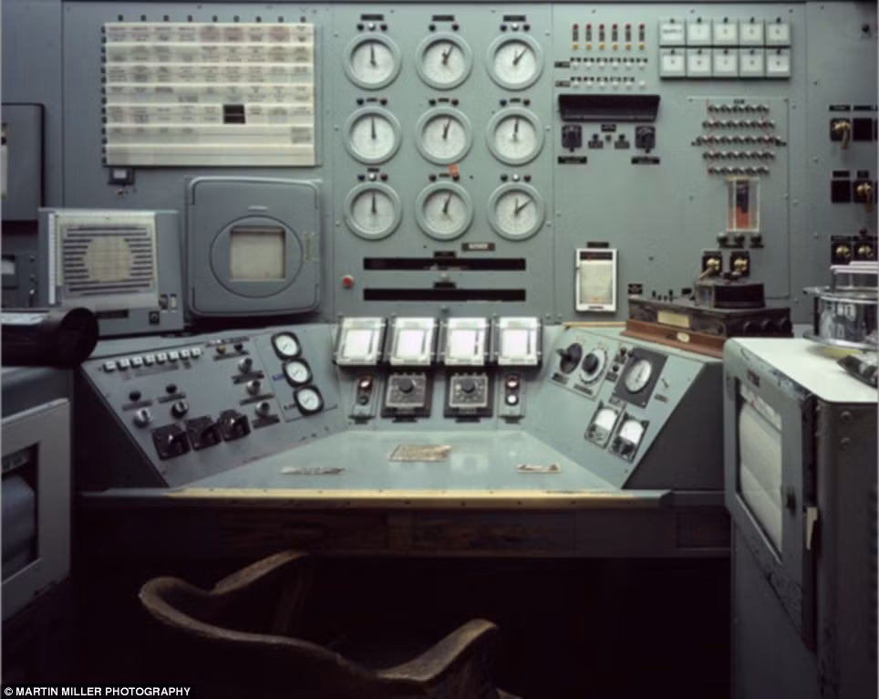 Bảng điều khiển lò phản ứng B tại cơ sở hạt nhân Hanford ở Washington, nơi sản xuất plutonium cho quả bom nguyên tử thả xuống Nagasaki.