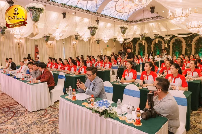Buổi họp báo công bố vòng chung kết cuộc thi Hoa khôi sinh viên 2017. Buổi họp báo công bố vòng chung kết cuộc thi Hoa khôi sinh viên 2017.