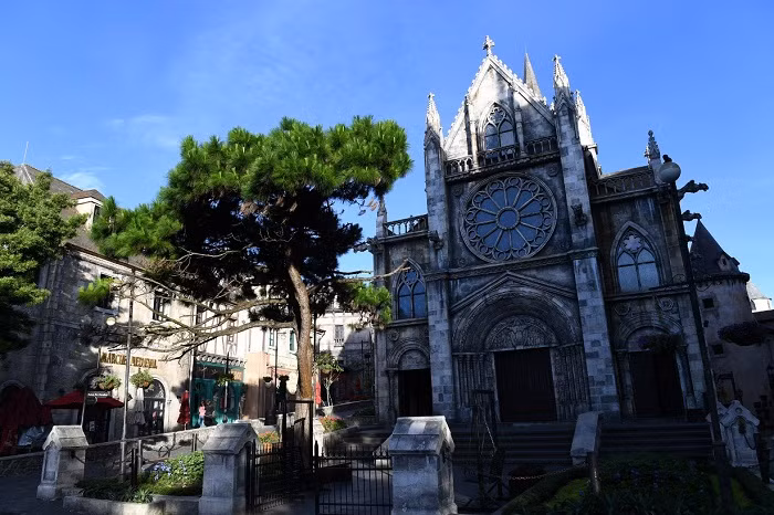 Kiến trúc của những lâu đài cổ ở Làng Pháp tại Ba Na Hills.