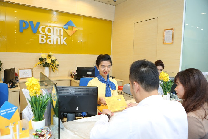 PVcomBank dành tặng khách hàng nhiều phần quà tặng ngay cùng với ưu đãi tài chính hấp dẫn.