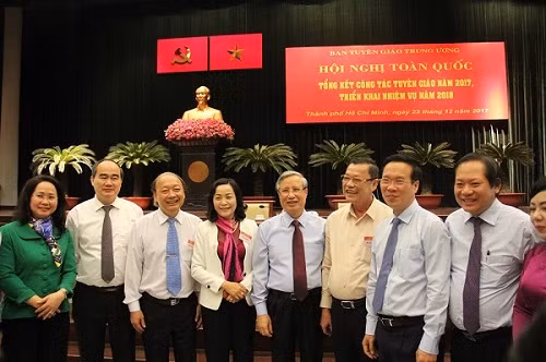 Đại biểu tham dự hội nghị. Đại biểu tham dự hội nghị.