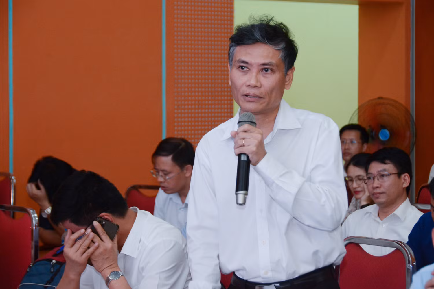 Phó giáo sư, Tiến sĩ Hoàng Bùi Bảo - Phó Hiệu trưởng Trường Đại học Y dược, Đại học Huế Phó giáo sư, Tiến sĩ Hoàng Bùi Bảo - Phó Hiệu trưởng Trường Đại học Y dược, Đại học Huế