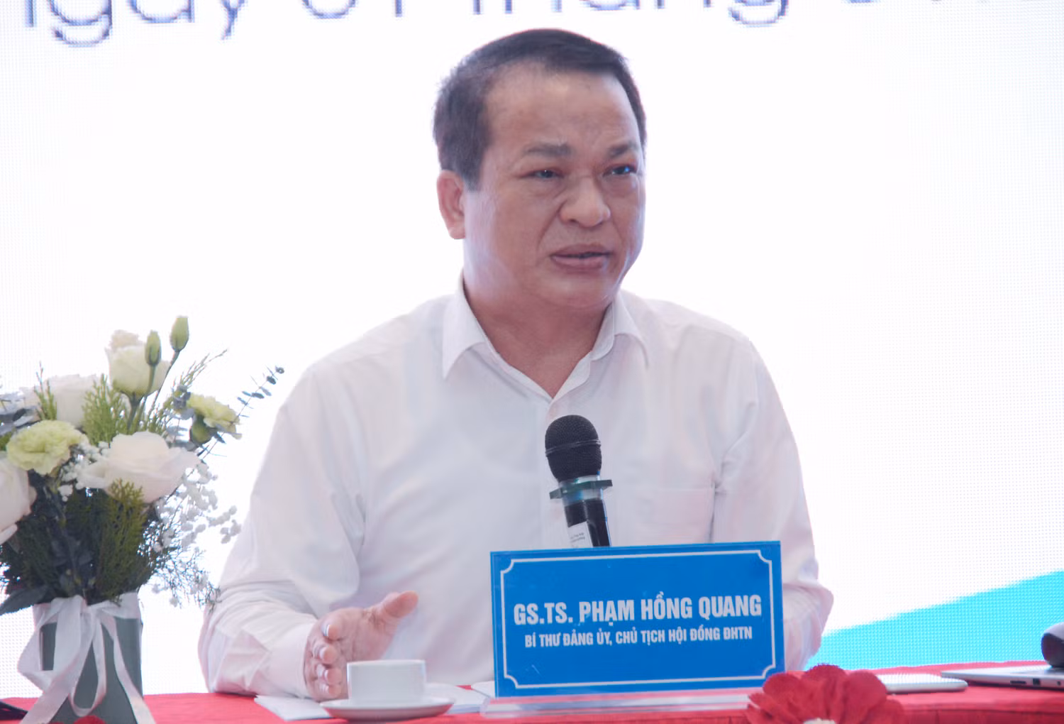 Giáo sư Phạm Hồng Quang - Chủ tịch Hội đồng Đại học Thái Nguyên Giáo sư Phạm Hồng Quang - Chủ tịch Hội đồng Đại học Thái Nguyên