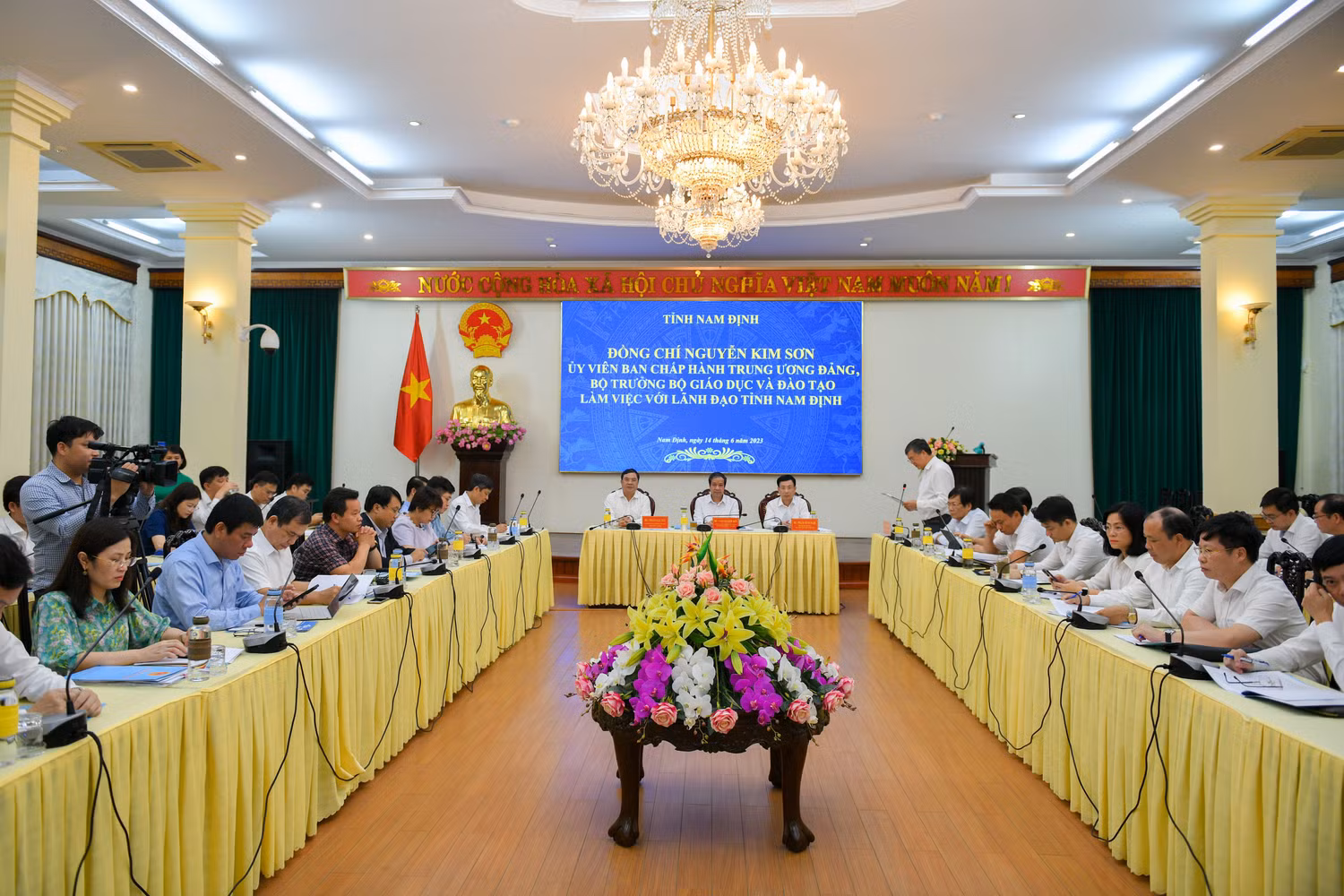Quang cảnh cuộc làm việc (Ảnh: Lã Tiến) Quang cảnh cuộc làm việc (Ảnh: Lã Tiến)