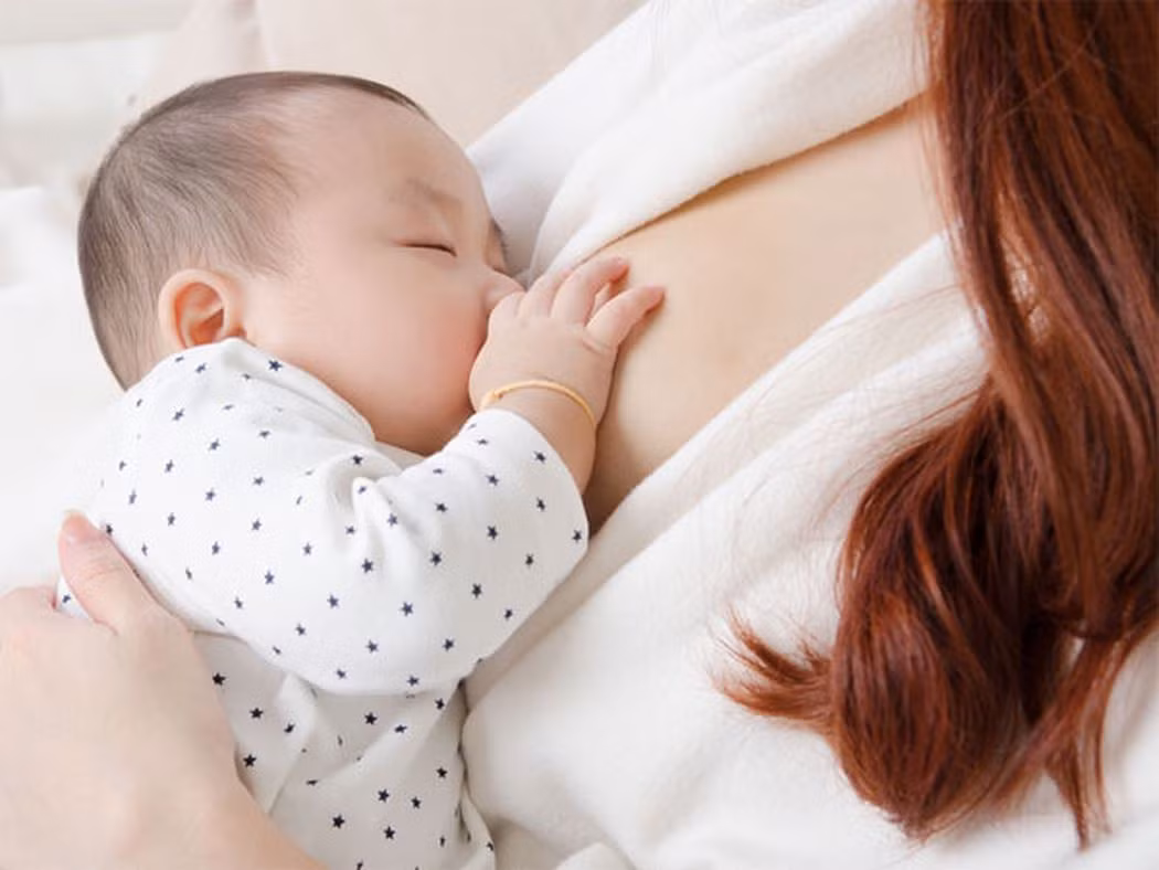 Các bà mẹ đang cho con bú cần tránh những thực phẩm không tốt cho sức khỏe, nhằm giảm ảnh hưởng đến em bé (Ảnh: theo boldsky). Các bà mẹ đang cho con bú cần tránh những thực phẩm không tốt cho sức khỏe, nhằm giảm ảnh hưởng đến em bé (Ảnh: theo boldsky).