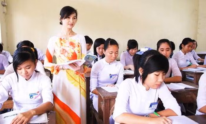 Chuyển xếp lương mới chỉ giáo viên trẻ được hưởng lợi (Ảnh minh họa: Báo Chính phủ)