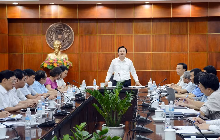 Bỏ biên chế giáo dục, y tế thì cũng nên bỏ cả biên chế quản lý hành chính ảnh 4