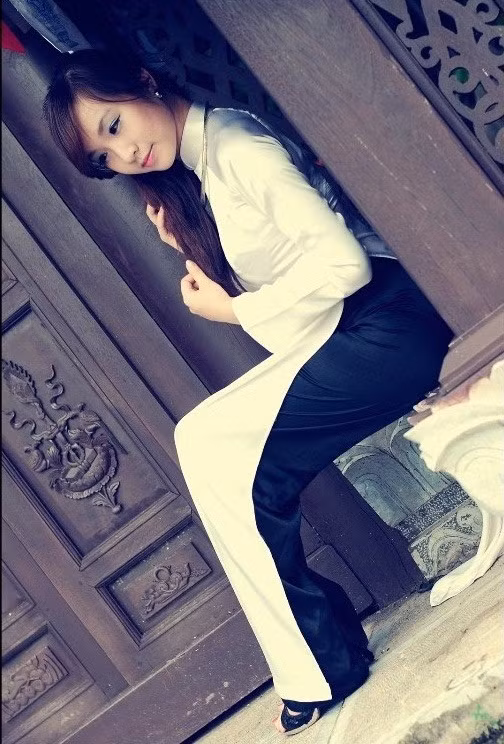 Vân Anh đam mê nghề mẫu ảnh, tuy nhiên ở thời điểm này cô bạn đang cố gắng học thật tốt, có nghề nghiệp ổn định sau khi ra trường, rồi mới tiếp tục thực hiện niềm đam mê của mình. <<NHỮNG NỮ SINH DIỆN DÁO DÀI ĐẸP HƠN CẢ HOA HẬU MAI PHƯƠNG THÚY(P29) <<HOTGIRL HỌC V IỆN BÁO CHÍ ĐẸP RẠNG NGỜI TRONG SẮC THU <<NỮ SINH ĐH PHƯƠNG ĐÔNG THƯỚT THA ÁO DÀI <<NGẨN NGƠ TRƯỚC STYLE DỄ THƯƠNG CỦA HƯƠNG ZINNIE Vân Anh đam mê nghề mẫu ảnh, tuy nhiên ở thời điểm này cô bạn đang cố gắng học thật tốt, có nghề nghiệp ổn định sau khi ra trường, rồi mới tiếp tục thực hiện niềm đam mê của mình. <<NHỮNG NỮ SINH DIỆN DÁO DÀI ĐẸP HƠN CẢ HOA HẬU MAI PHƯƠNG THÚY(P29) <<HOTGIRL HỌC V IỆN BÁO CHÍ ĐẸP RẠNG NGỜI TRONG SẮC THU <<NỮ SINH ĐH PHƯƠNG ĐÔNG THƯỚT THA ÁO DÀI <<NGẨN NGƠ TRƯỚC STYLE DỄ THƯƠNG CỦA HƯƠNG ZINNIE