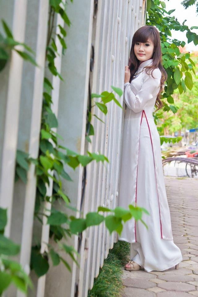 Ngọc Hà rất thích tìm hiểu về sách mĩ thuật, sách vẽ nghệ thuật. <<HOTGIRL HỌC V IỆN BÁO CHÍ ĐẸP RẠNG NGỜI TRONG SẮC THU <<NỮ SINH ĐH PHƯƠNG ĐÔNG THƯỚT THA ÁO DÀI <<NGẨN NGƠ TRƯỚC STYLE DỄ THƯƠNG CỦA HƯƠNG ZINNIE <<HOTGIRL THANH THỦY ƯỚC MƠ LÀM CÔ GIÁO <<NÉT HỒN NHIÊN TINH NGHỊCH CỦA NỮ DIỄN VIÊN NHÍ HÀ ANH