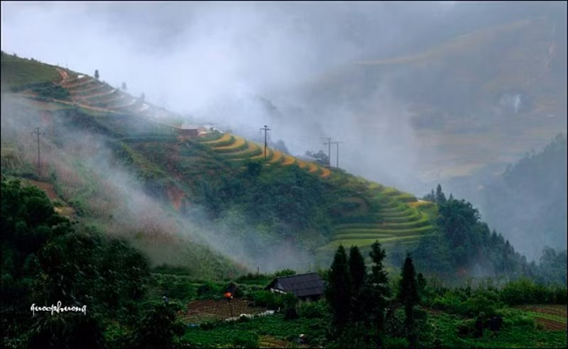 Ẩn hiện trong khói, trong sương