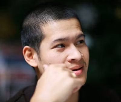 Đạo diễn Việt Tú được mời trở lại ngồi vị trí "ghế nóng" trong liveshow 8.