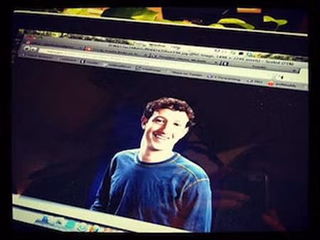 Mark Zuckerberg - thành viên sáng lập kiêm Tổng giám đốc điều hành của Facebook. Ảnh: Internet. Mark Zuckerberg - thành viên sáng lập kiêm Tổng giám đốc điều hành của Facebook. Ảnh: Internet.