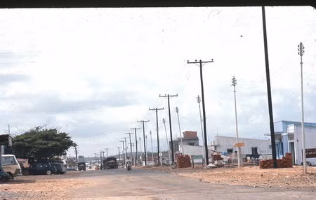Một con đường ở ngoại ô Sài Gòn. Một con đường ở ngoại ô Sài Gòn.