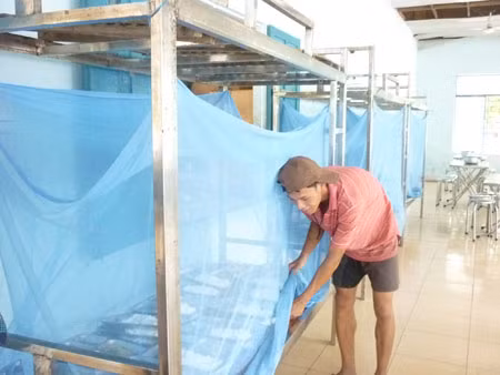 Trung tâm này có trên 200 người, gồm cán bộ và đối tượng được trung tâm nuôi dưỡng, trong đó 50% là người già neo đơn.