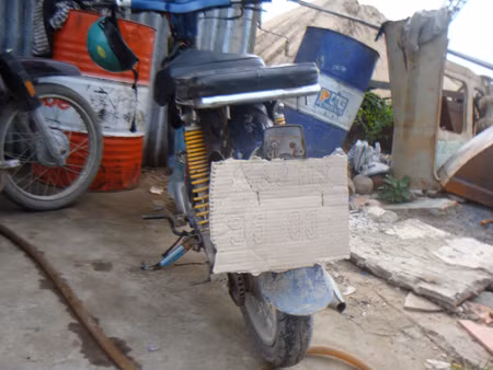 Biển số độc.