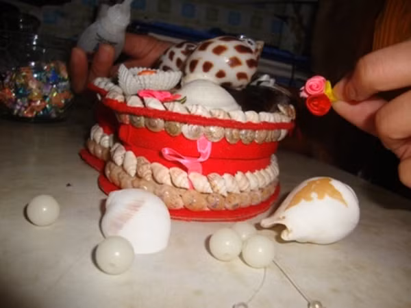 Những con ốc biển cũng được các bạn gái tận dụng làm những món quà cho bạn trai nhân ngày lễ tình nhân