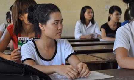 Thí sinh trong kỳ thi tuyển sinh ĐH-CĐ 2012. (Ảnh: Văn Chung) Thí sinh trong kỳ thi tuyển sinh ĐH-CĐ 2012. (Ảnh: Văn Chung)
