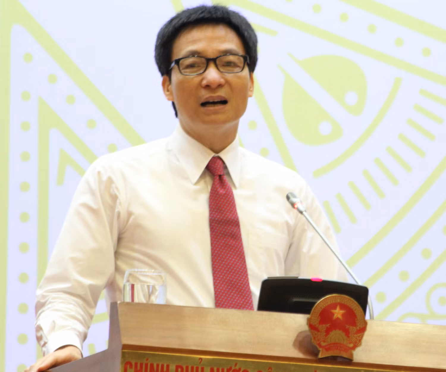 Bộ trưởng Vũ Đức Đam: "Chính phủ không tô hồng số liệu". Ảnh: Ngọc Quang