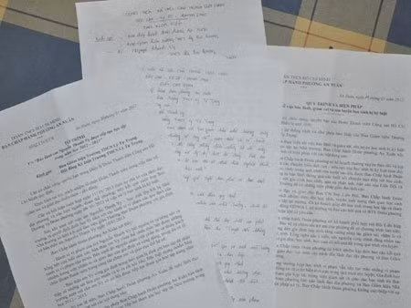 Tờ trình của đoàn thanh niên Phường An Xuân gửi lãnh đạo nhà trường sáng hôm nay Tờ trình của đoàn thanh niên Phường An Xuân gửi lãnh đạo nhà trường sáng hôm nay