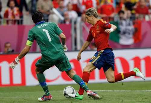 Torres! Ngươi đầu hàng đi…