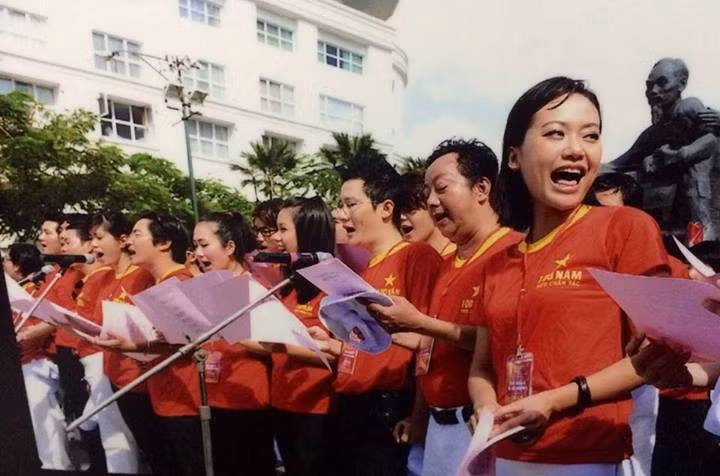 NSƯT Hồng Ánh cùng nhiều nghệ sĩ TP.HCM tham gia thực hiện MV thể hiện tình yêu với Tổ quốc.
