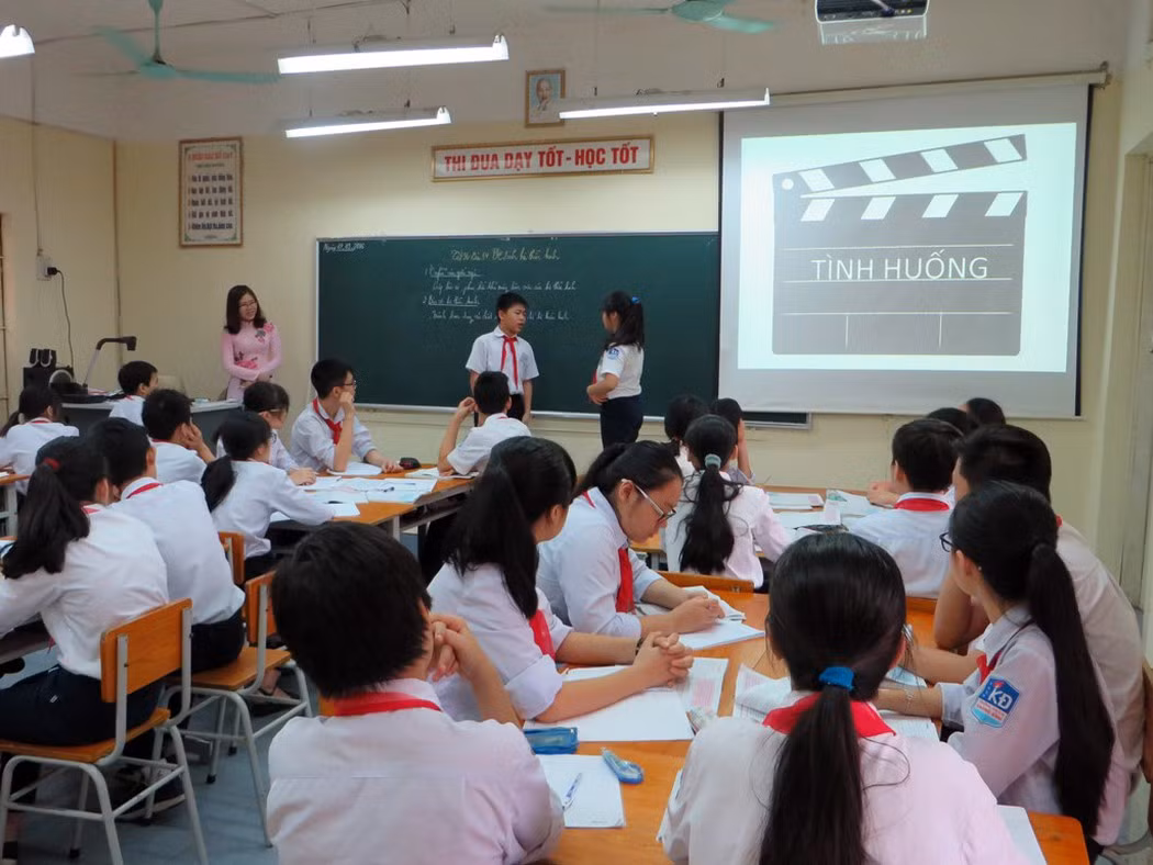 Theo dự thảo, nội dung thi giáo viên chủ nhiệm giỏi sẽ bao gồm: thực hành một tiết tổ chức hoạt động trải nghiệm (tiết sinh hoạt lớp/ tiết hoạt động trải nghiệm hoặc hoạt động trải nghiệm, hướng nghiệp). (Ảnh minh họa trên giaoduc.net.vn)