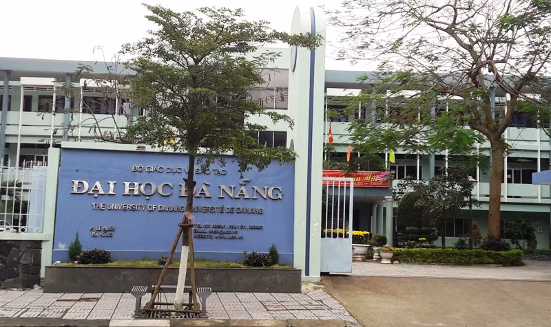 Giảng viên được cử đi học nước ngoài không về... còn kiện Trường ảnh 2 Giảng viên được cử đi học nước ngoài không về... còn kiện Trường ảnh 2