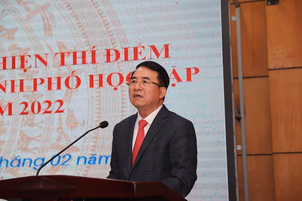 Ông Lê Khắc Nam – Phó Chủ tịch Uỷ ban nhân dân thành phố Hải Phòng phát biểu tổng kết hội nghị