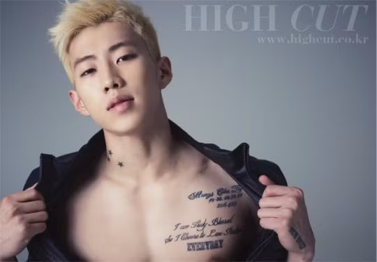 Jay Park quyến rũ nam tính với mái tóc cắt tỉa khá ngầu. Jay Park quyến rũ nam tính với mái tóc cắt tỉa khá ngầu.