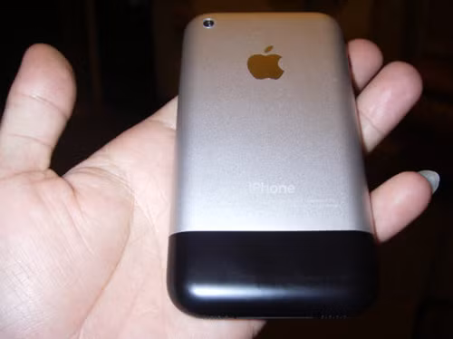 1. iPhone (2007)
