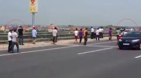 Một phóng viên tố bảo vệ quán bar ở Đà Nẵng hành hung, giam lỏng hai tiếng ảnh 2 Một phóng viên tố bảo vệ quán bar ở Đà Nẵng hành hung, giam lỏng hai tiếng ảnh 2