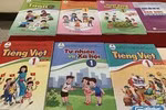 Năm 2019, Bộ Giáo dục và Đào tạo tổ chức 2 lần thẩm định sách giáo khoa lớp 1, lần 1 vào tháng 5 và lần 2 vào tháng 10. (Ảnh minh họa: Thùy Linh) Năm 2019, Bộ Giáo dục và Đào tạo tổ chức 2 lần thẩm định sách giáo khoa lớp 1, lần 1 vào tháng 5 và lần 2 vào tháng 10. (Ảnh minh họa: Thùy Linh)