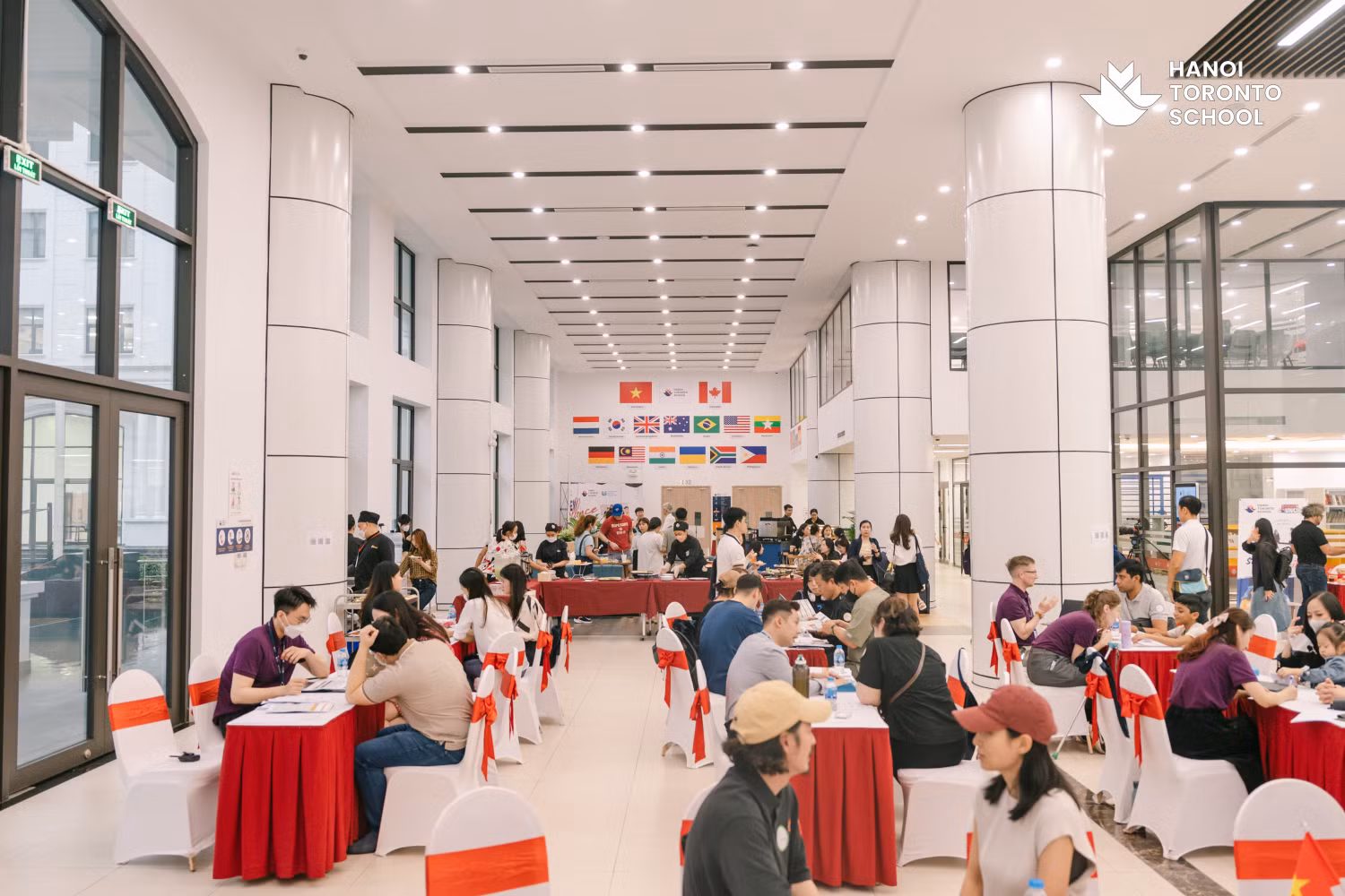 Môi trường giáo dục hiện đại mang chuẩn quốc tế với nhiều cơ hội học tập tại Trường Hà Nội Toronto được rất nhiều phụ huynh quan tâm