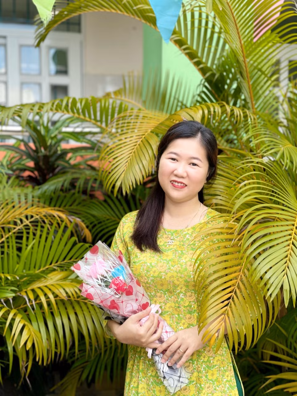 cô Ngân.jpg