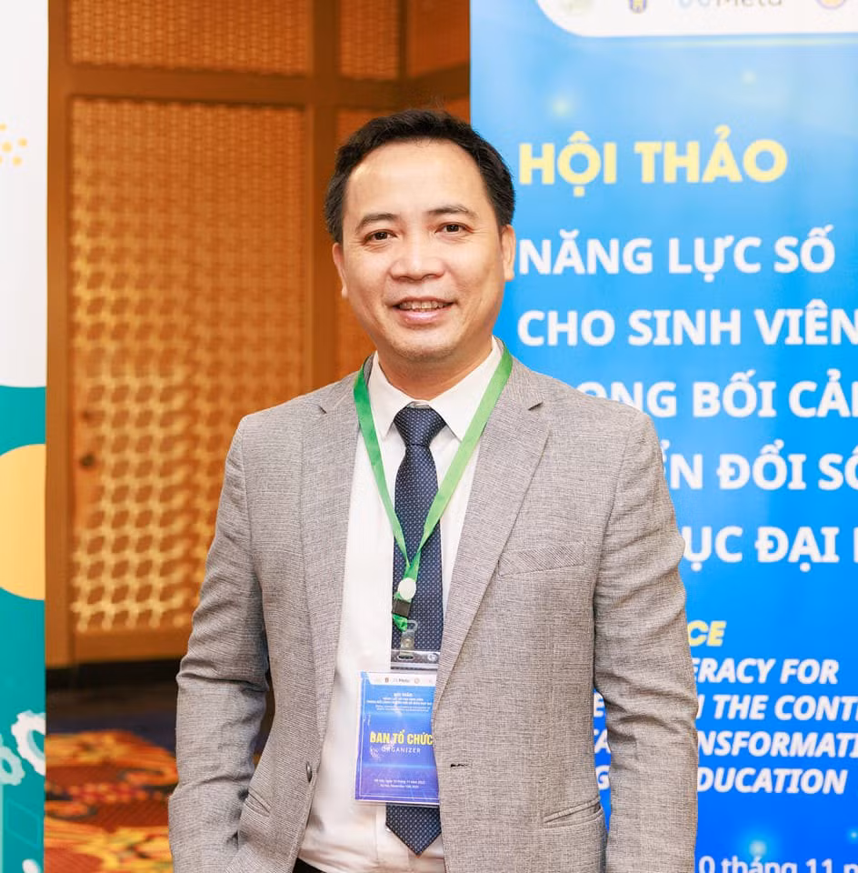 PGS TS Đỗ Văn Hùng.jpg