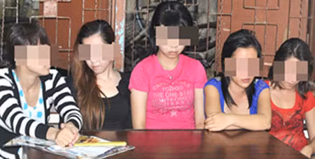 Các cô gái 9X trong đường dây của Sơn. Các cô gái 9X trong đường dây của Sơn.