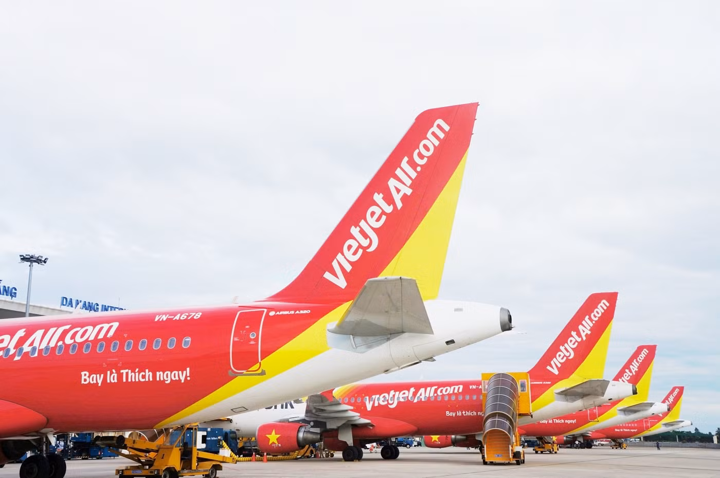 Vietjet điều chỉnh lịch khai thác các chuyến bay do nh hưởng của bão số 5 (Matmo).