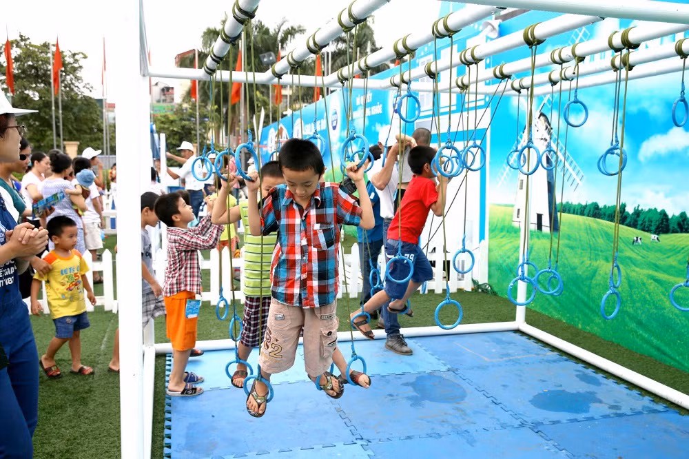 Cô Gái Hà Lan cung cấp cho bé dưỡng chất để vận động mỗi ngày.